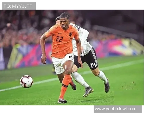 2014年世界杯意大利与荷兰激战回顾：经典对决与战术分析